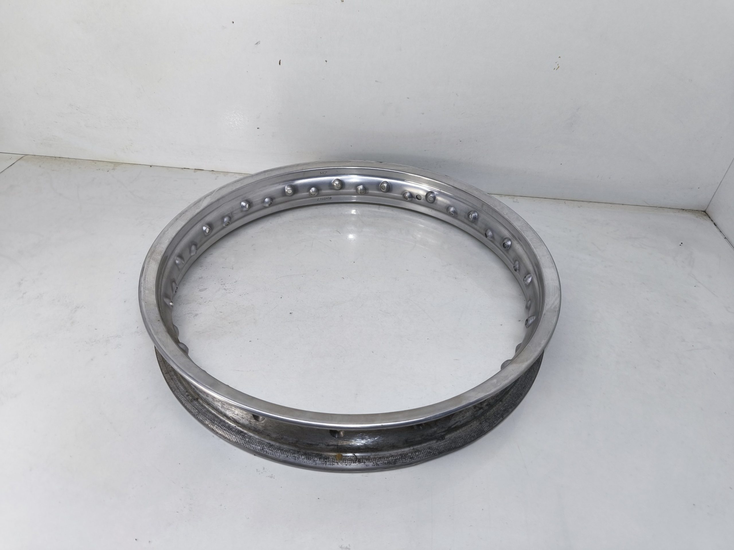Oryginał DDR nowa - felga aluminiowa tył 18 cali MZ ETZ 250 - obrazek 4
