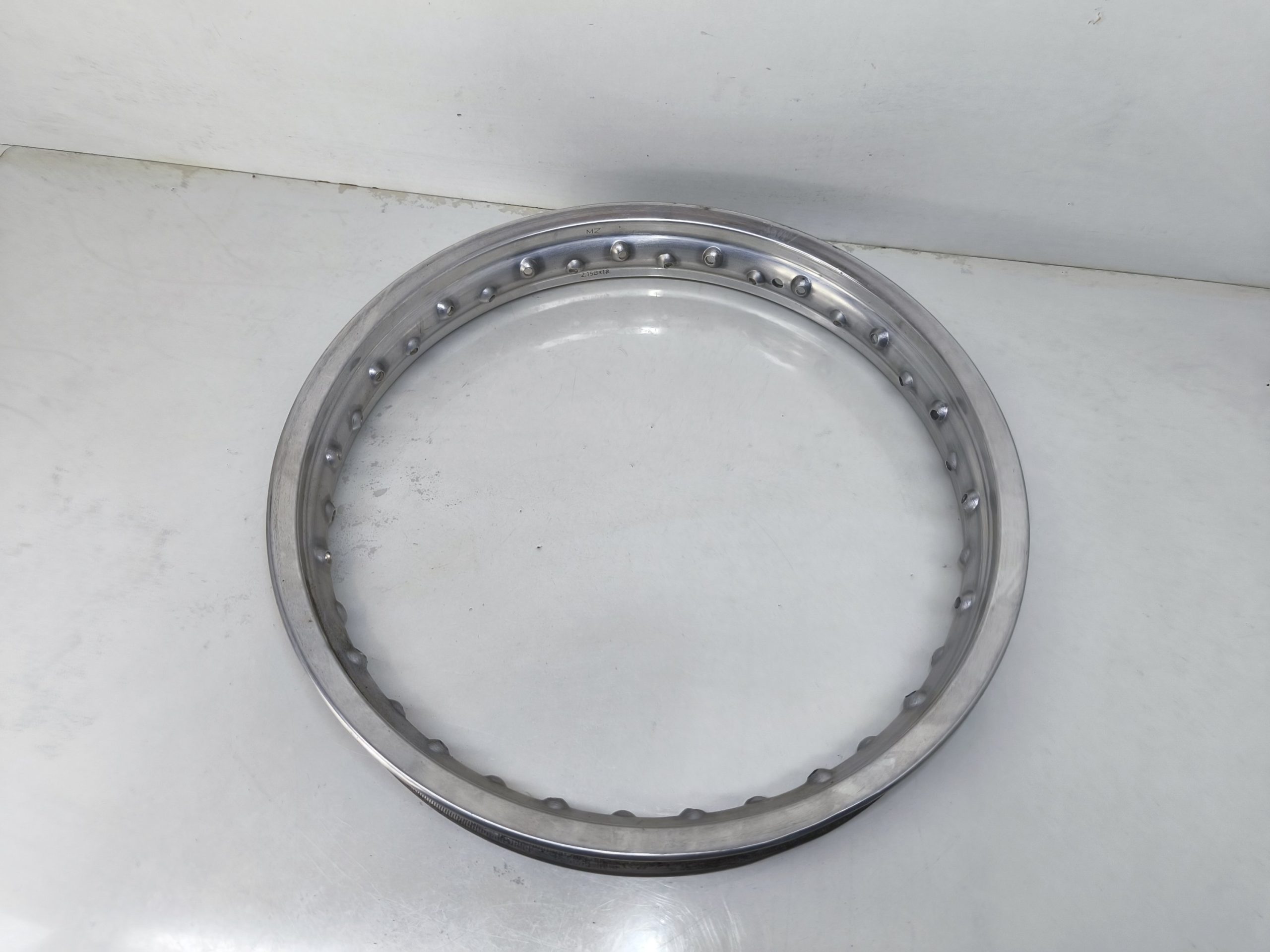 Oryginał DDR nowa - felga aluminiowa tył 18 cali MZ ETZ 250 - obrazek 2