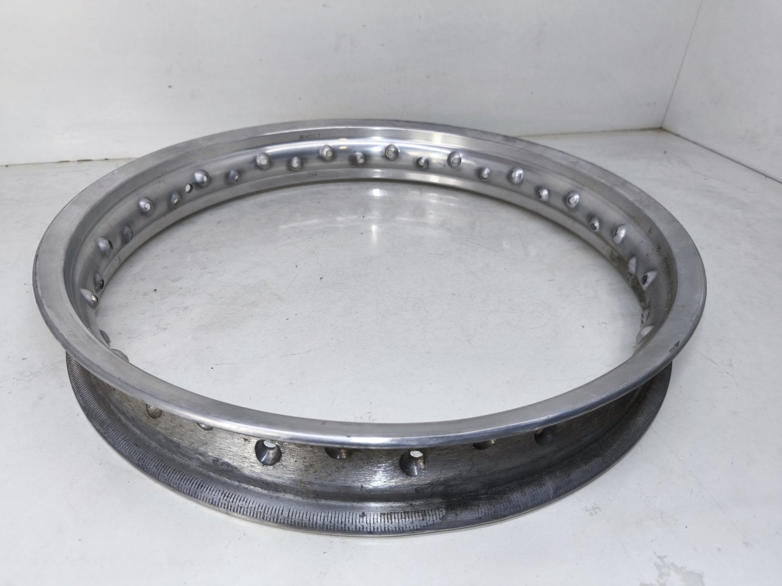 Oryginał DDR nowa - felga aluminiowa tył 18 cali MZ ETZ 250 - obrazek 3