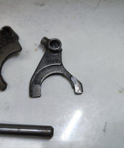 Alternative view of Wodziki wałek prowadzący MZ ETZ 150 125 używany oryginał wodzik skrzynia biegów