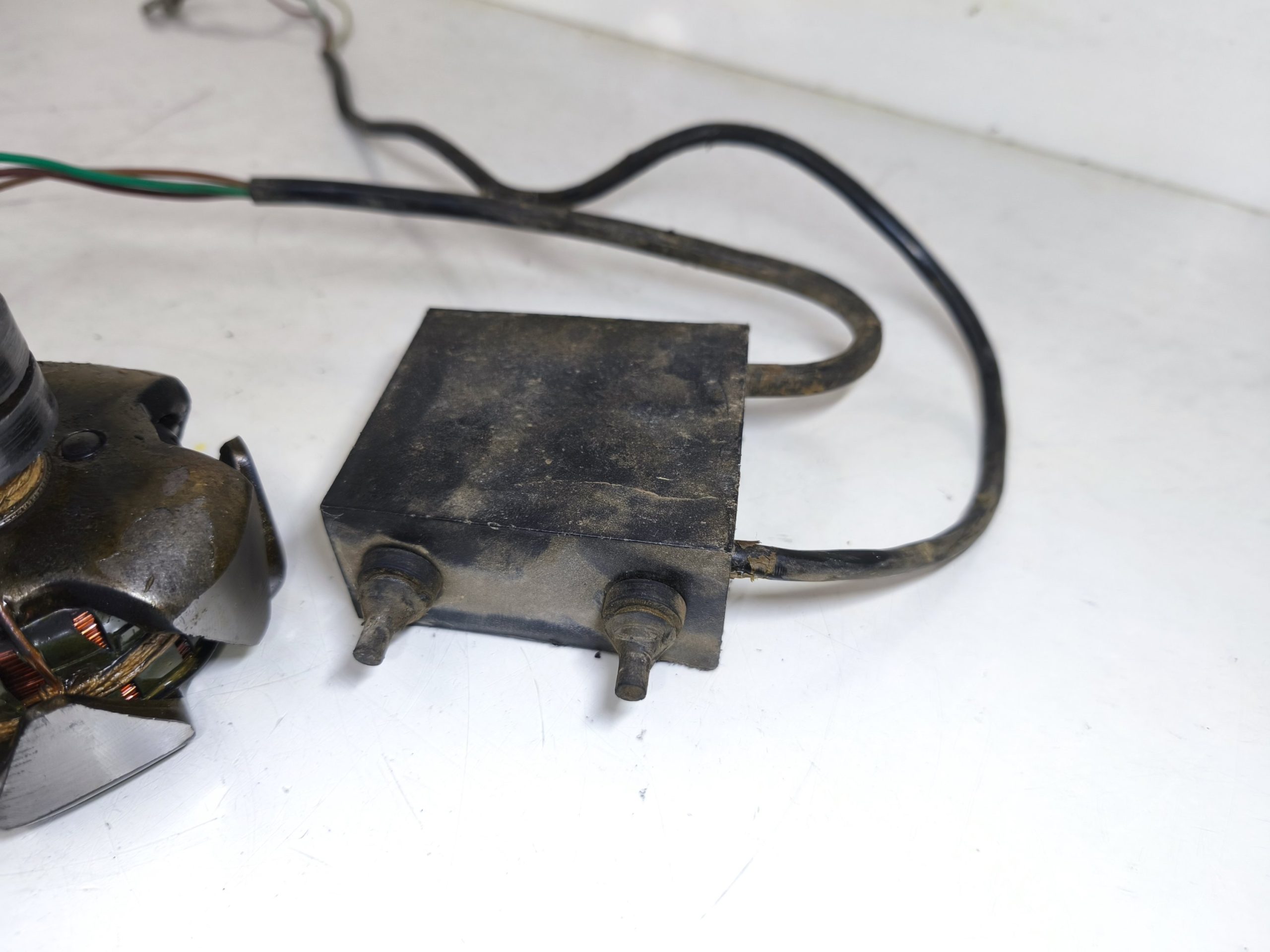 Zapłon elektroniczny typu A MZ ETZ 250 251 125 150 wirnik stojan czujnik Halla moduł zapłonowy - obrazek 12