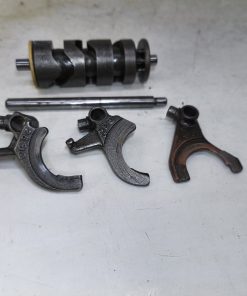 Alternative view of Wodziki wałek prowadzący MZ ETZ 150 125 używany oryginał wodzik skrzynia biegów wałek krzywkowy