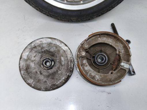 Koło przód przednie, bęben hamulcowy, nakładka, ośka MZ TS 250 16 cali wersja czterobiegowa - pod zawieszenie 32 mm - obrazek 3
