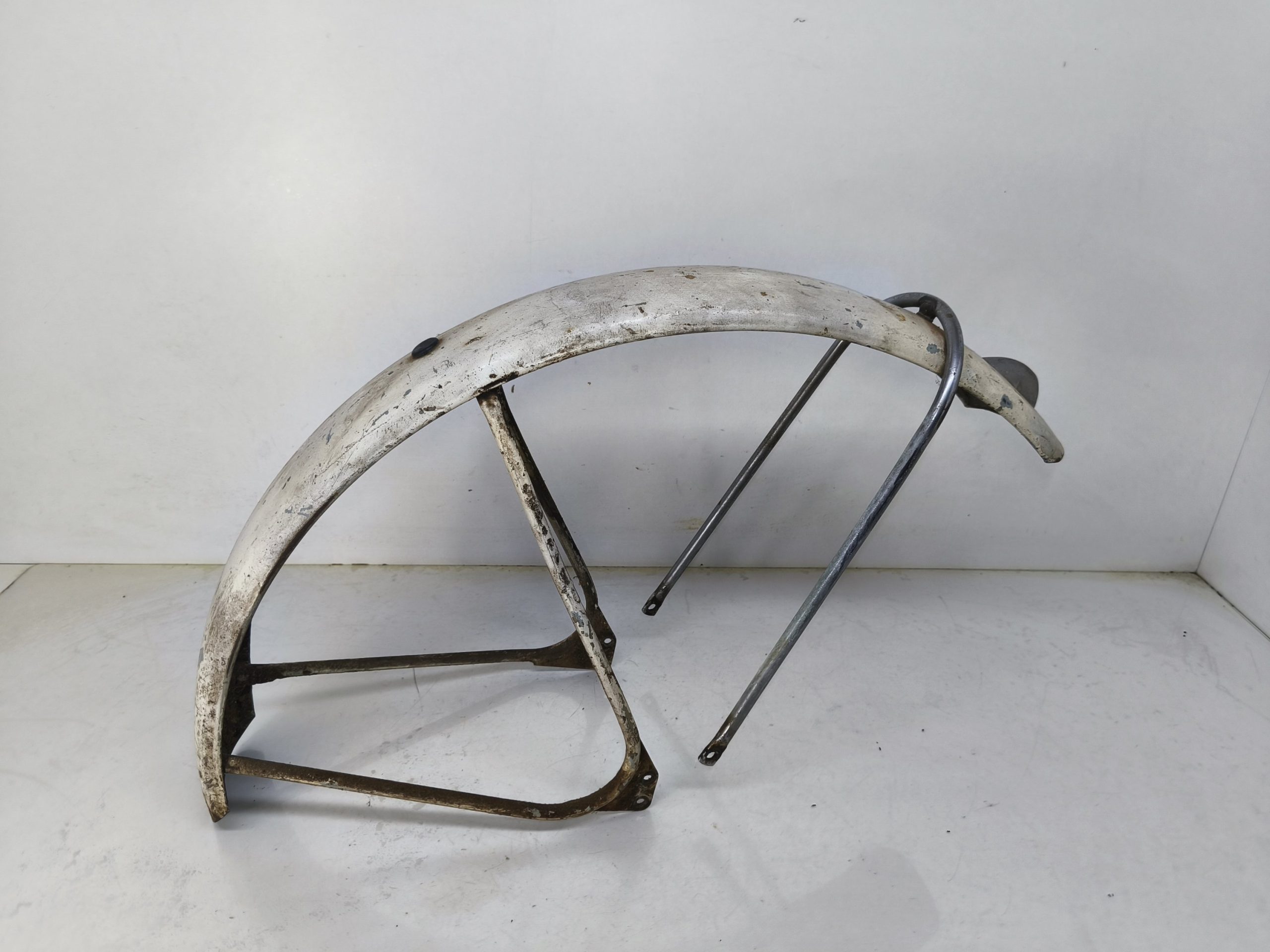 Błotnik przedni przód MZ TS 250/1 150 125 pod koło 18 cali