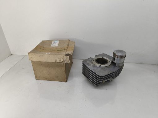 Oryginał DDR fabrycznie nowy - cylinder MZ TS 250/1 z tłokiem 68.96mm - nominalny.