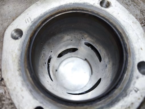 Cylinder silnika MZ TS 250 z tłokiem K20 wymiar 69.48 mm - pierwszy szlif - obrazek 5