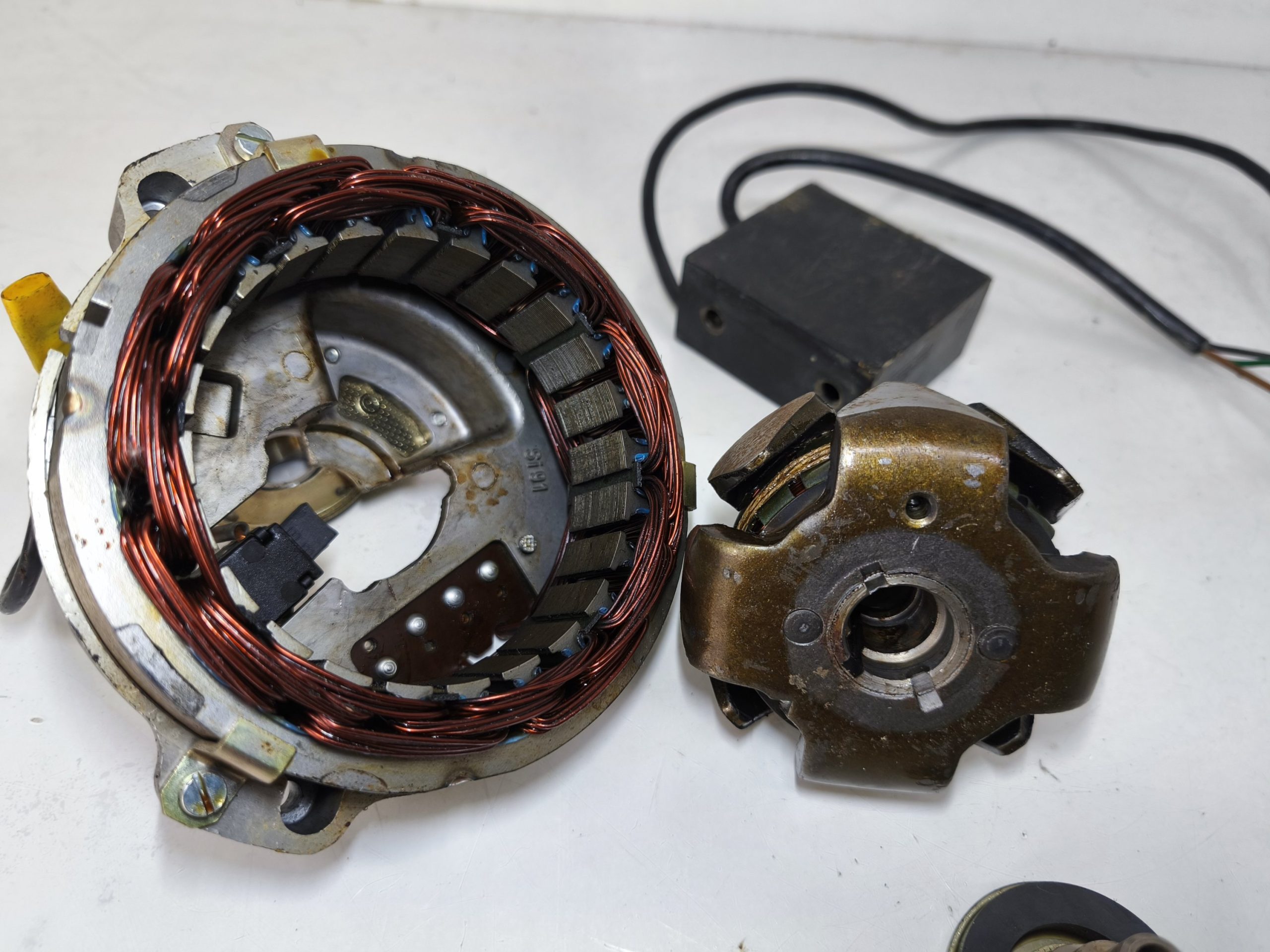 Zapłon elektroniczny typu A MZ ETZ 250 251 125 150 wirnik stojan czujnik Halla moduł zapłonowy - obrazek 9