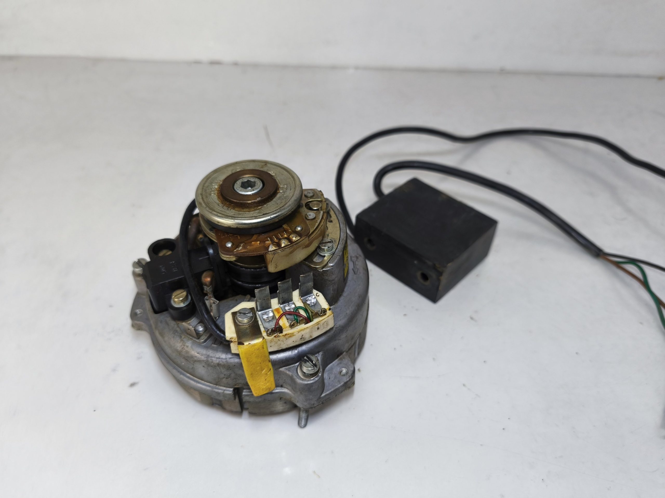 Zapłon elektroniczny typu A MZ ETZ 250 251 125 150 wirnik stojan czujnik Halla moduł zapłonowy - obrazek 2