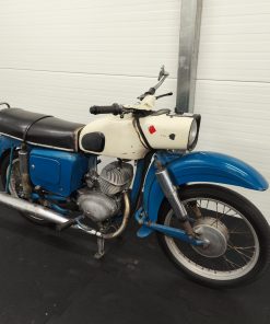 Alternative view of MZ ES 125/1 Trophy z dokumentami