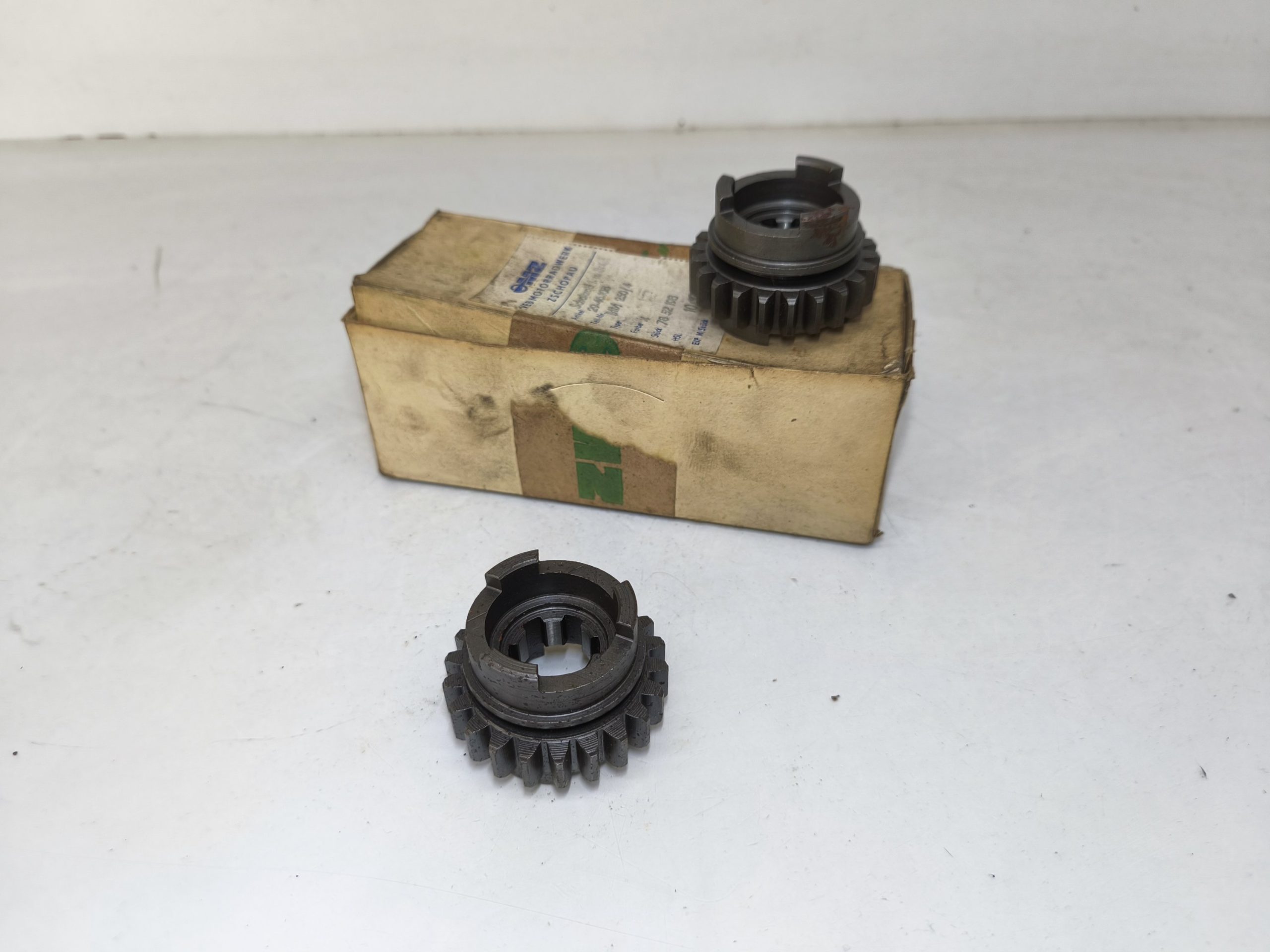 Oryginał DDR nowy - tryb zmienny 1/3 bieg skrzyni biegów MZ ETZ 250 251 TS 250/1 - koło zębate skrzynia pięciobiegowa - obrazek 2