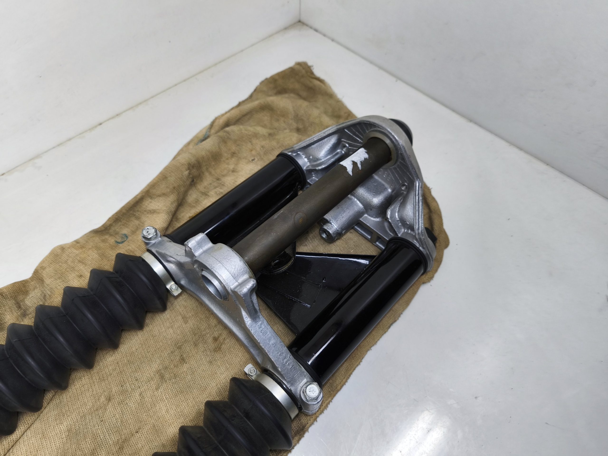 Oryginał DDR nowe - zawieszenie przednie MZ TS 250/1 lagi 35mm (lagi, golenie, chorągiewki, sztyca, półka górna) - obrazek 8