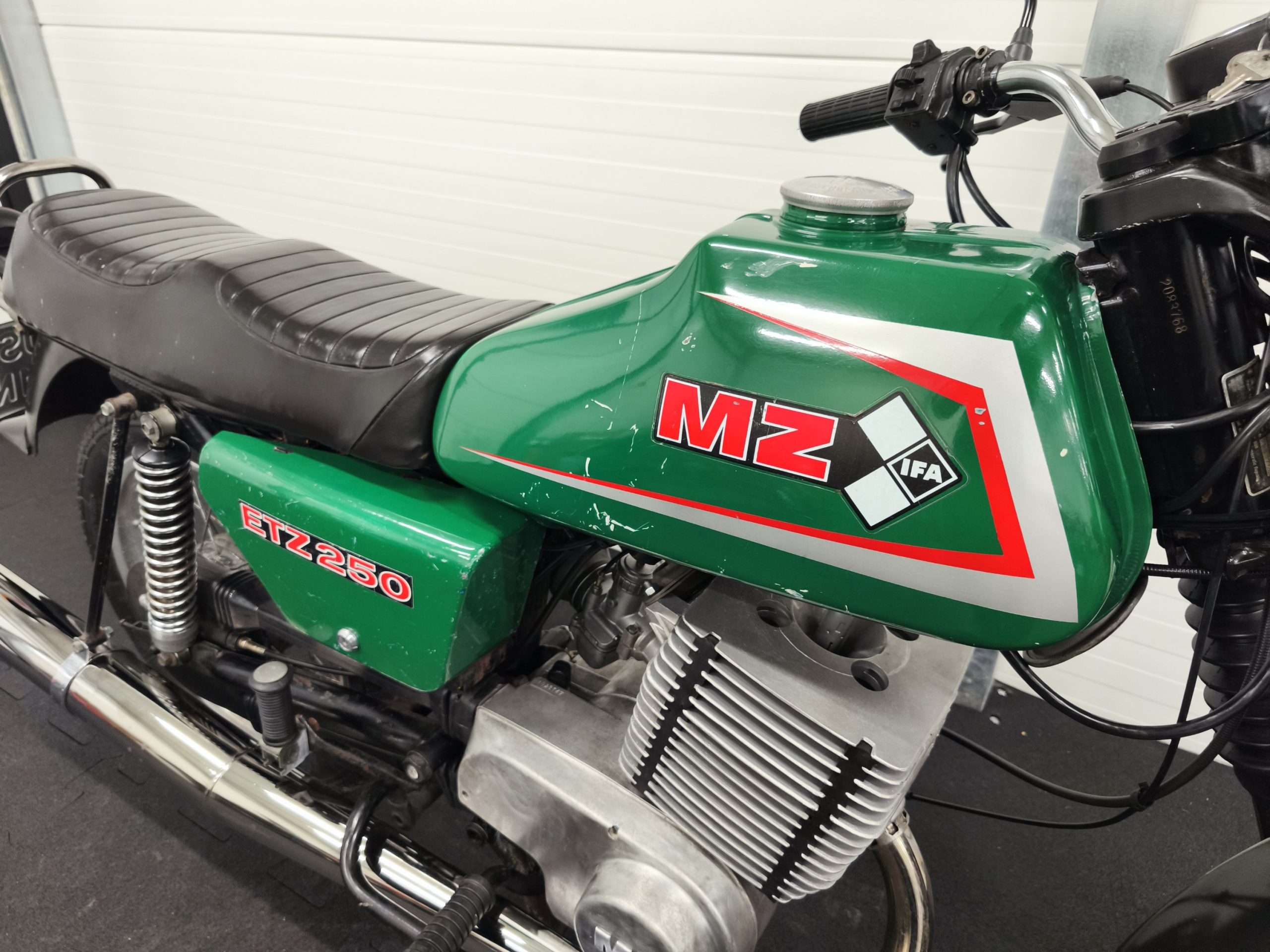 MZ ETZ 250 z dokumentami - obrazek 16