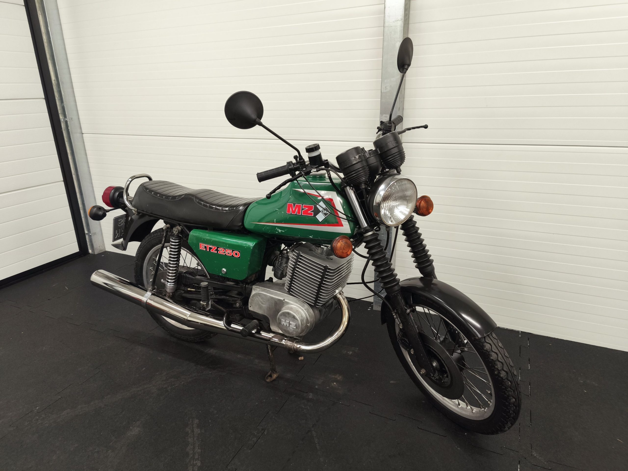 MZ ETZ 250 z dokumentami - obrazek 2