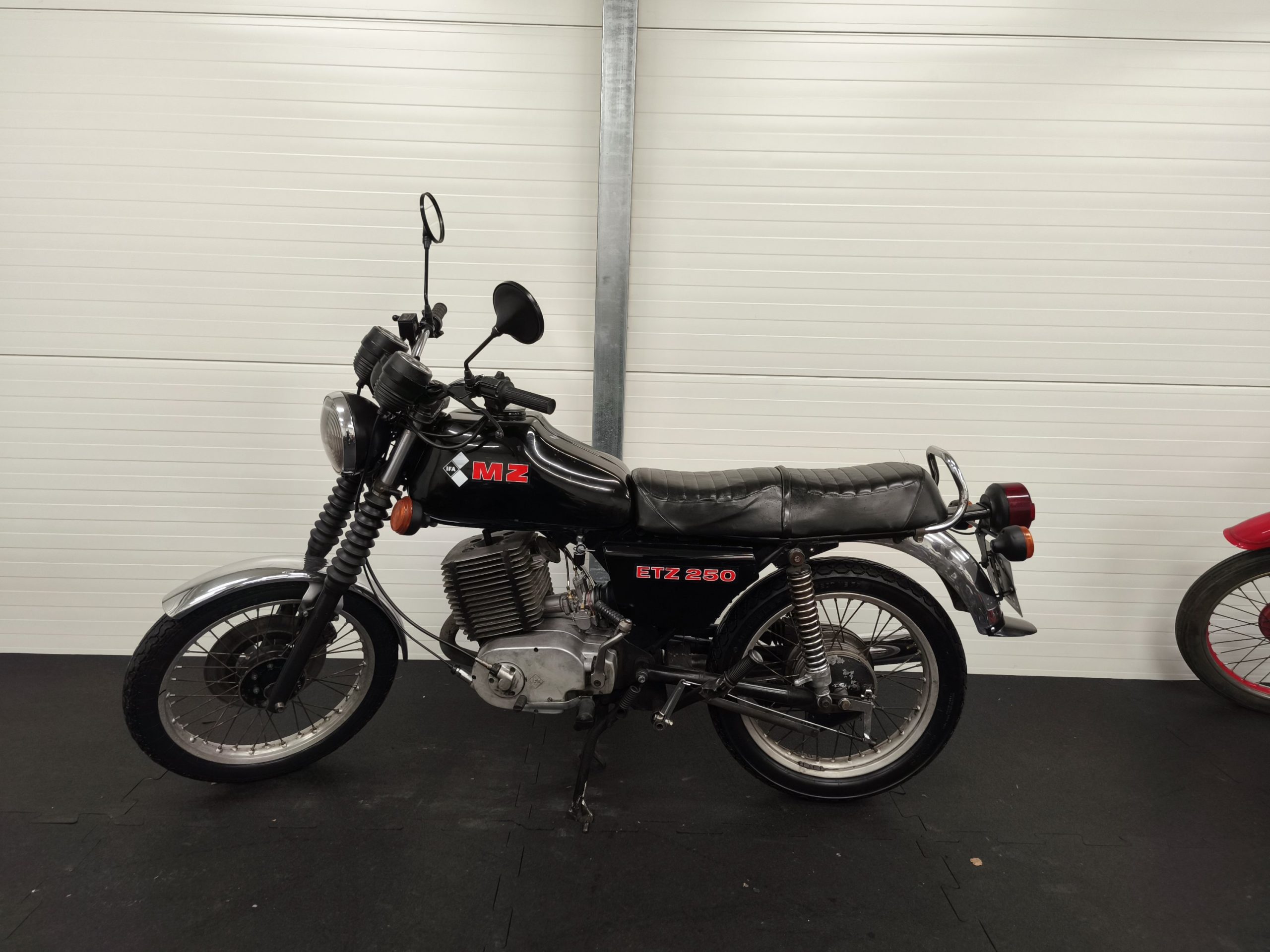 MZ ETZ 250 z dokumentami - obrazek 4