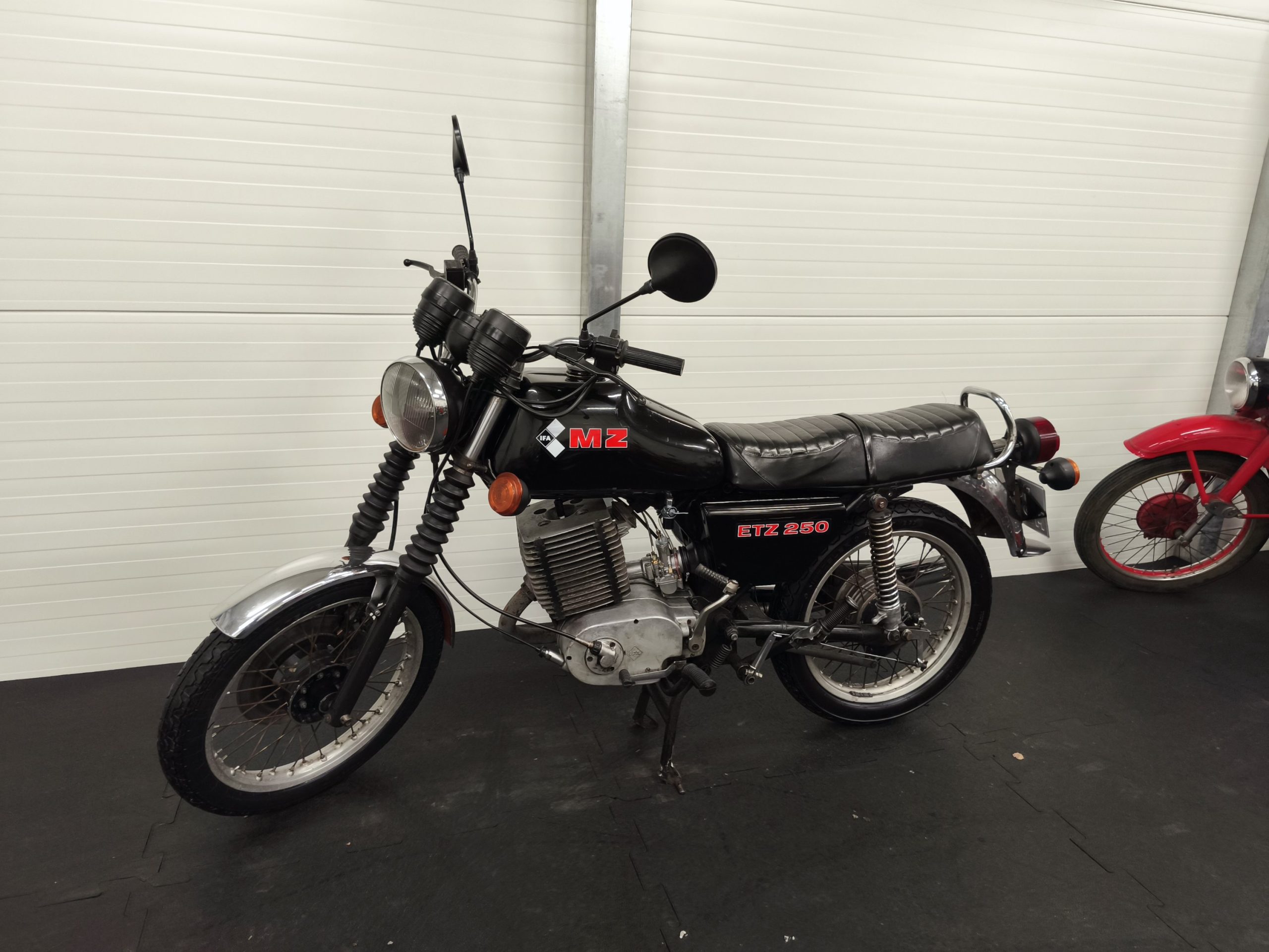 MZ ETZ 250 z dokumentami - obrazek 5