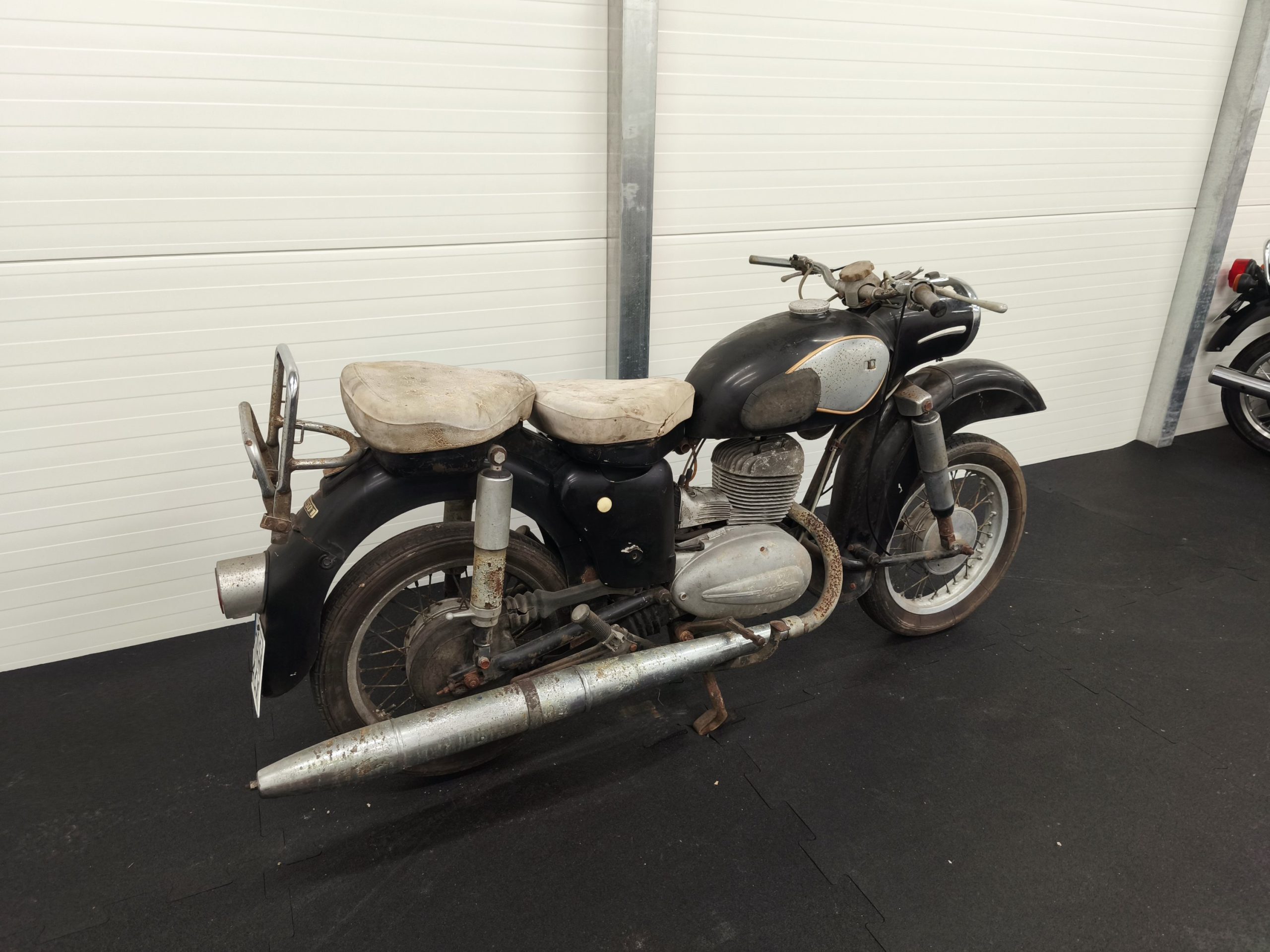 MZ ES 250/1 Jaskółka z dokumentami - obrazek 3