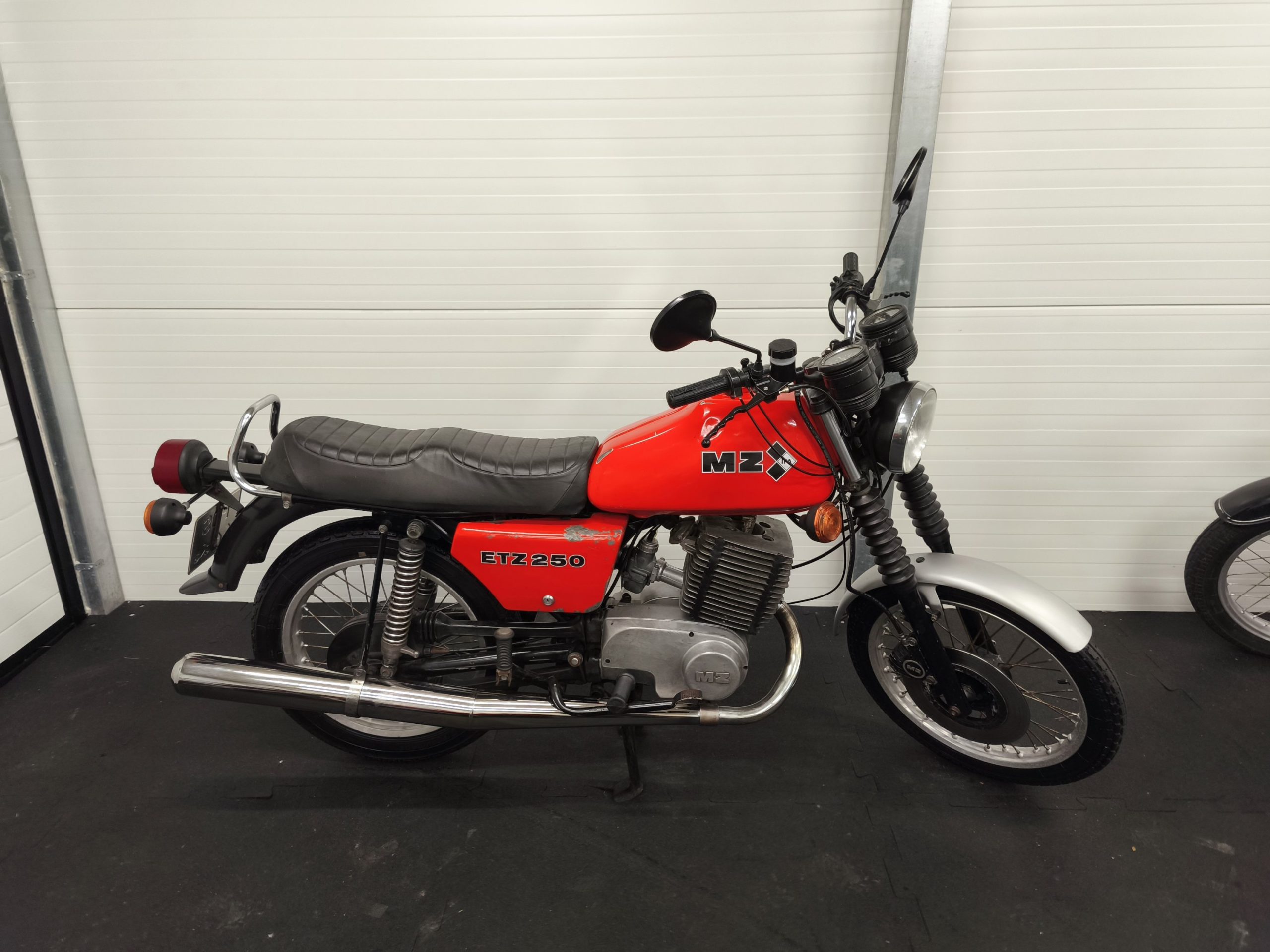 REZERWACJA - MZ ETZ 250 z dokumentami -zabytek.