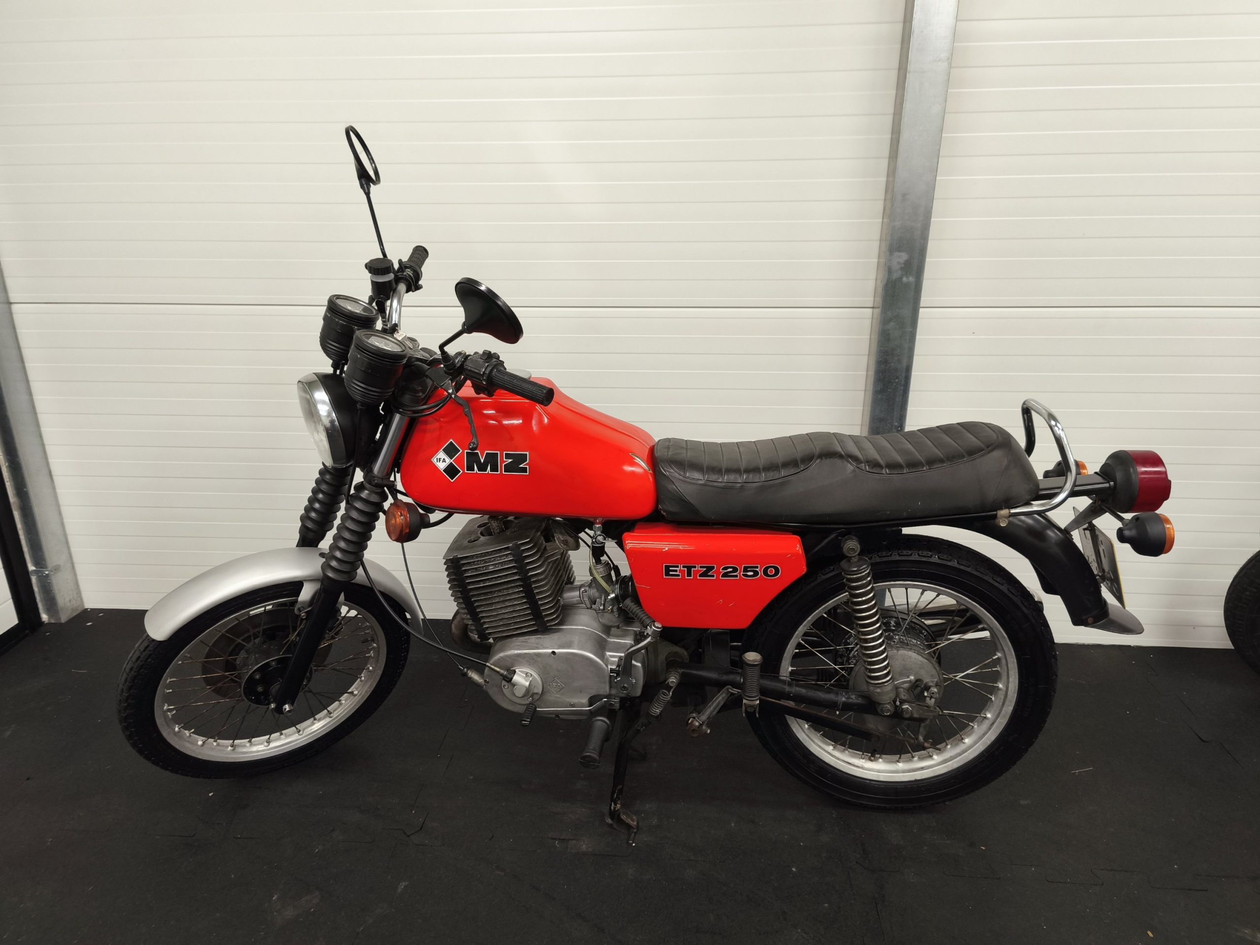 REZERWACJA - MZ ETZ 250 z dokumentami -zabytek. - obrazek 4