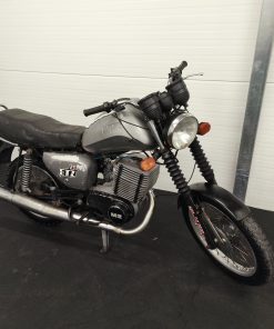 Alternative view of MZ ETZ 251 - baza do renowacji.