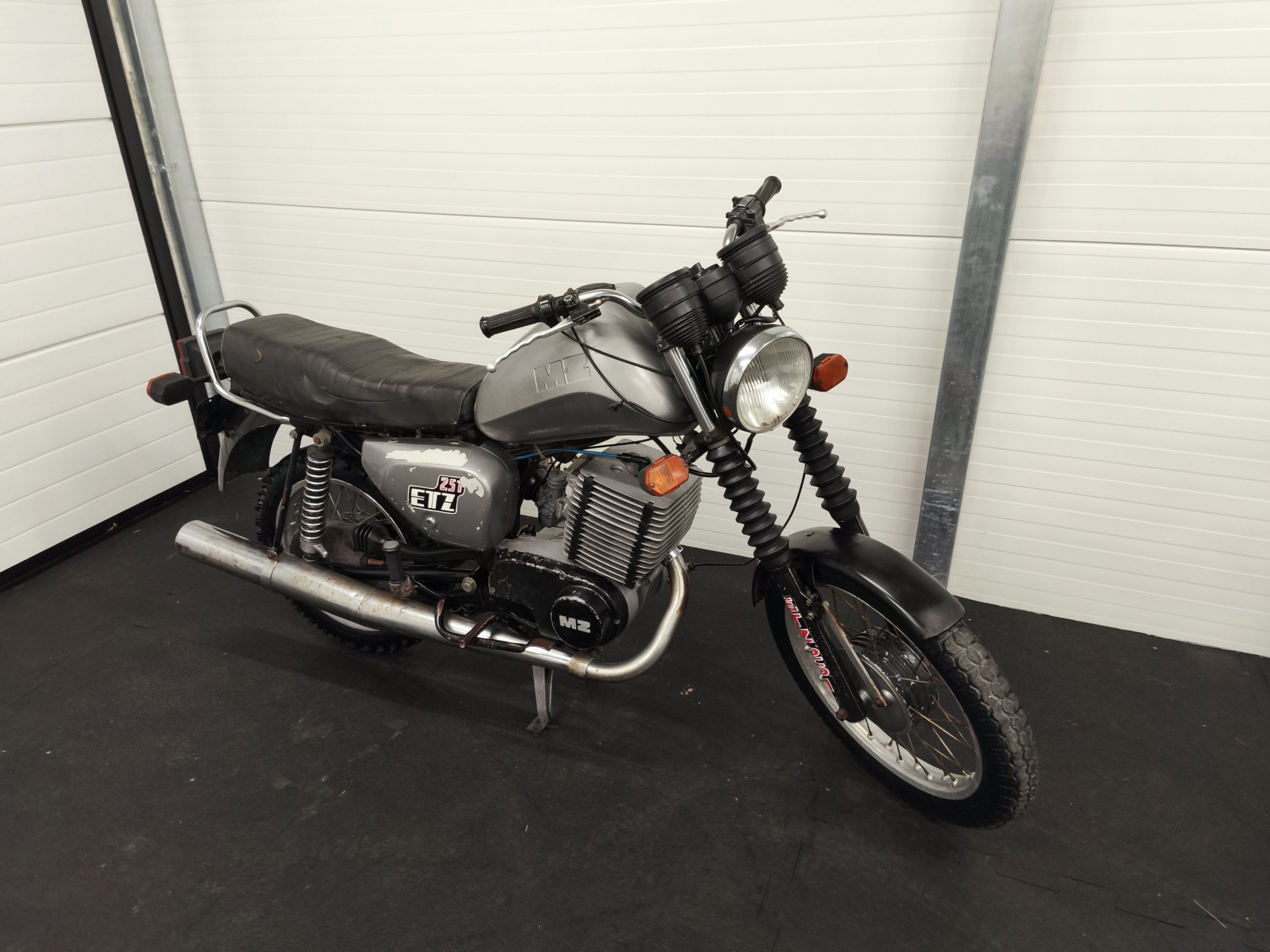 MZ ETZ 251 - baza do renowacji. - obrazek 2