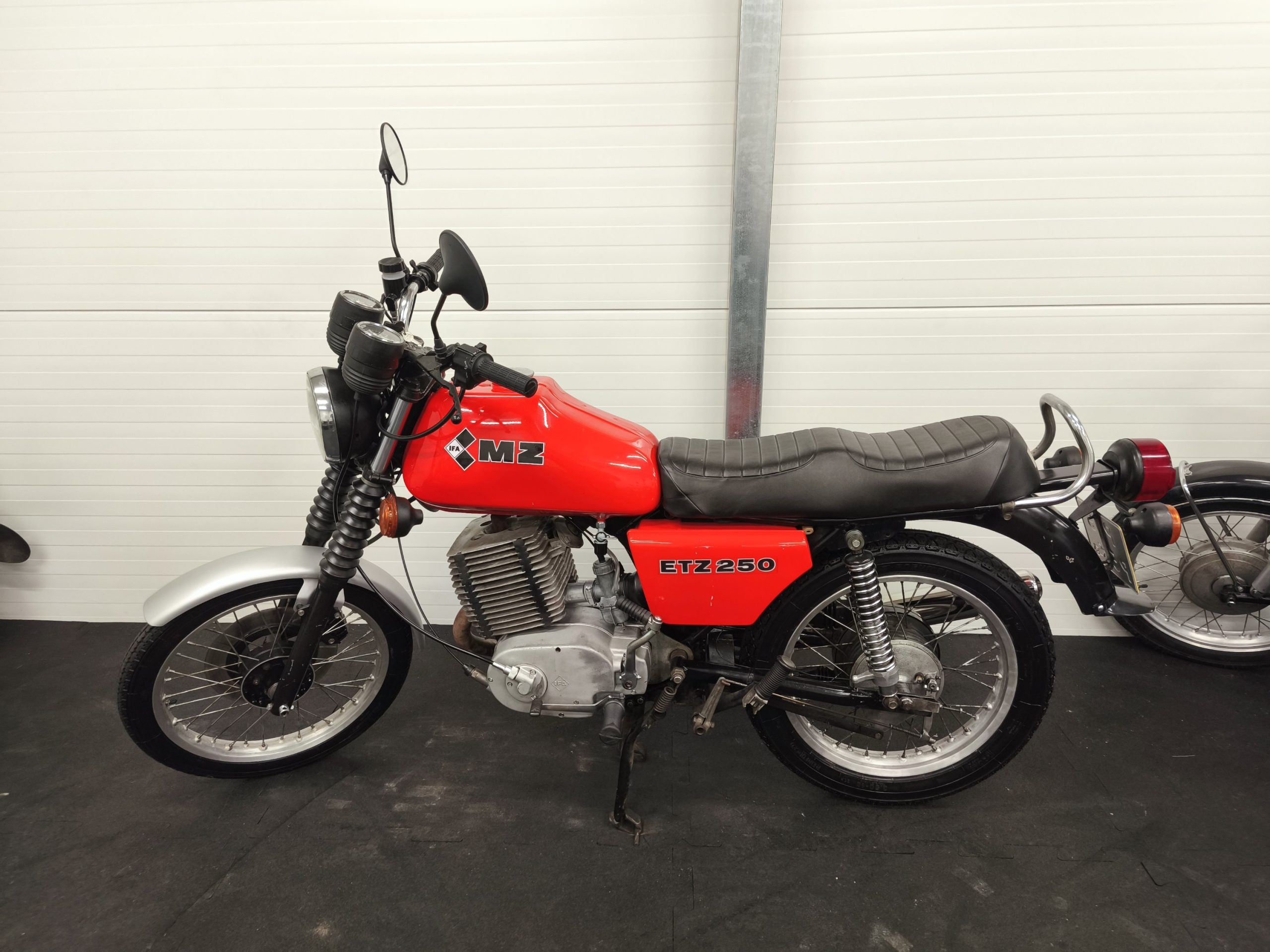 REZERWACJA - MZ ETZ 250 z dokumentami - obrazek 4