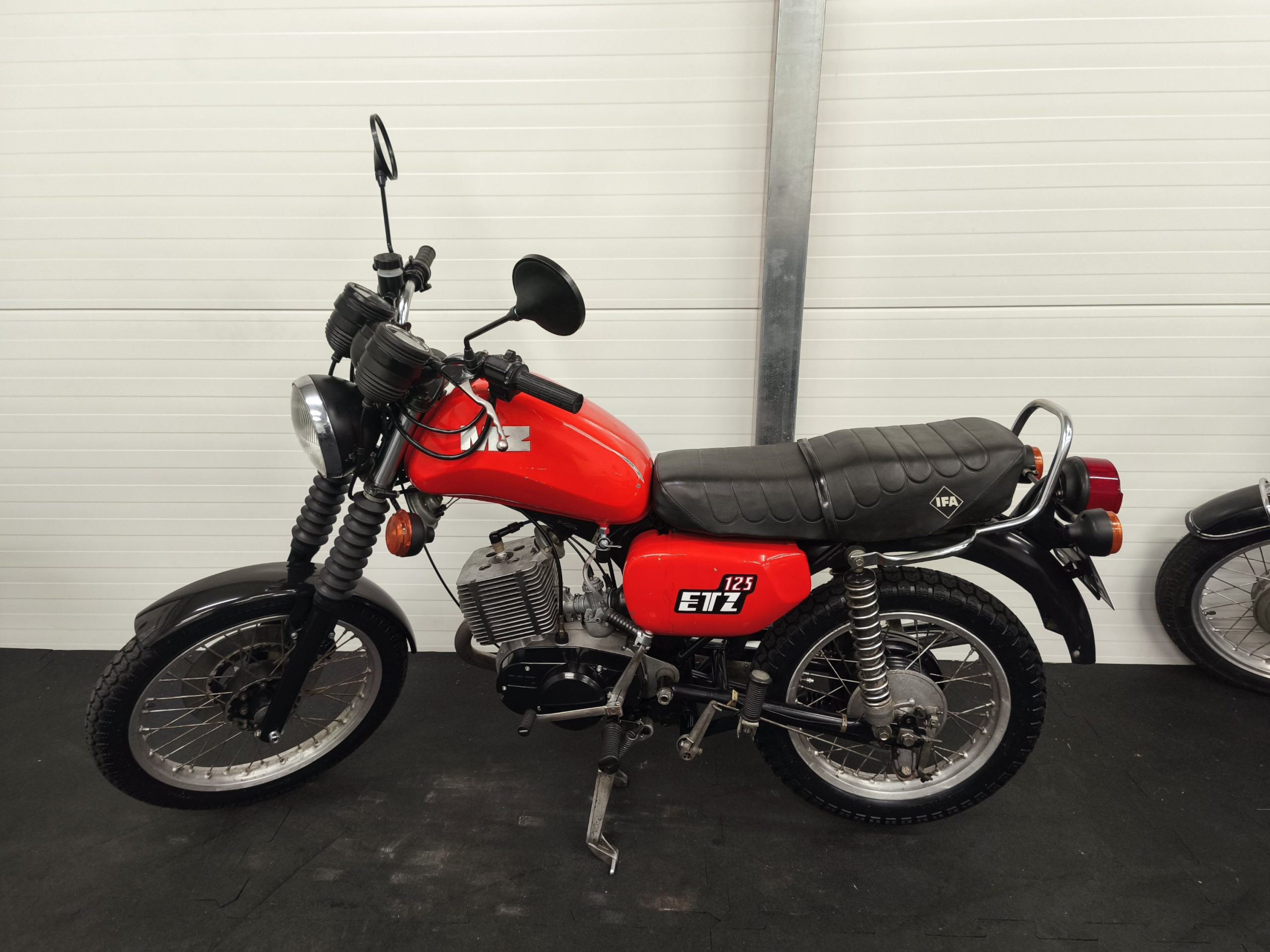 MZ ETZ 125 z dokumentami - obrazek 4