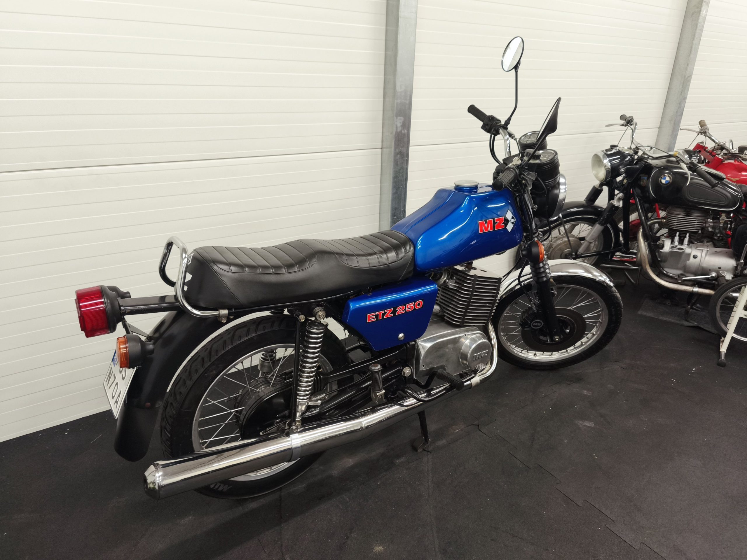 MZ ETZ 250 z dokumentami - granatowy metalik. - obrazek 3