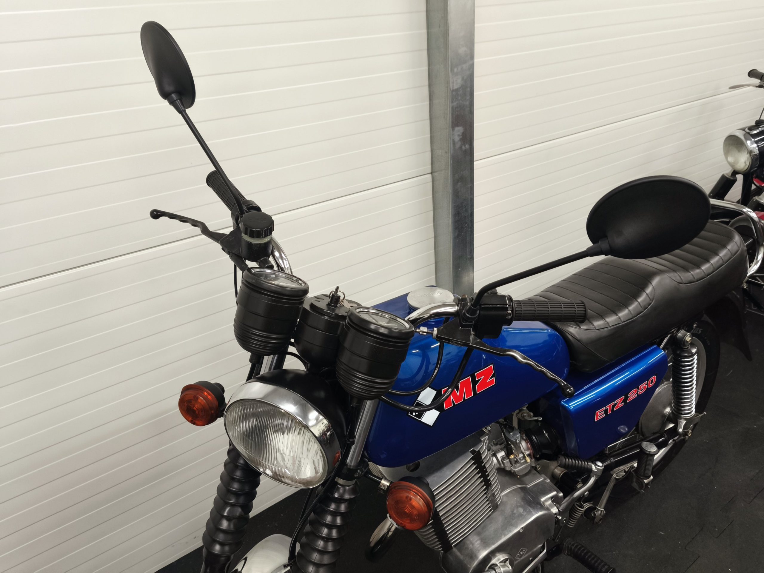 MZ ETZ 250 z dokumentami - granatowy metalik. - obrazek 27