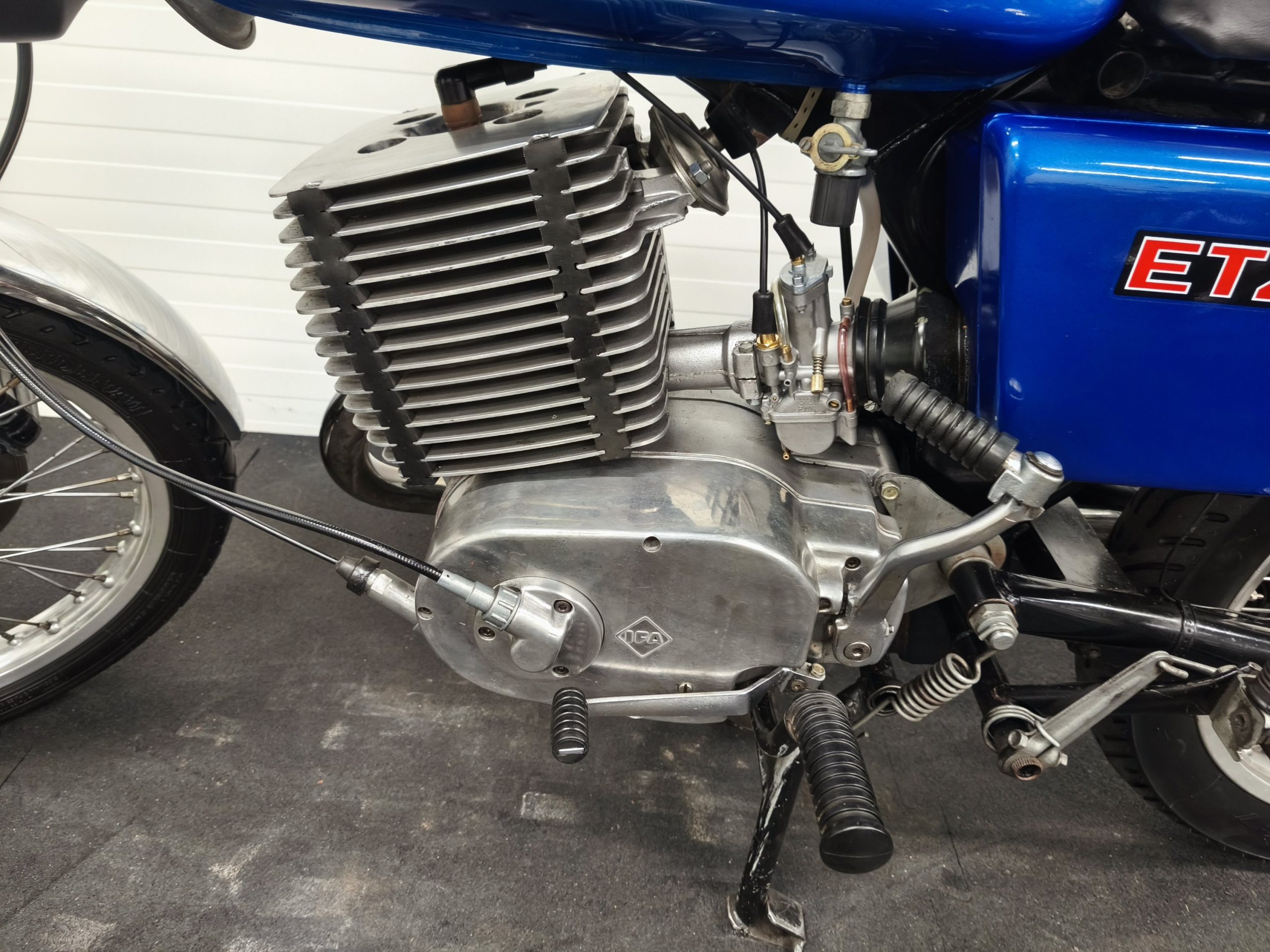 MZ ETZ 250 z dokumentami - granatowy metalik. - obrazek 29