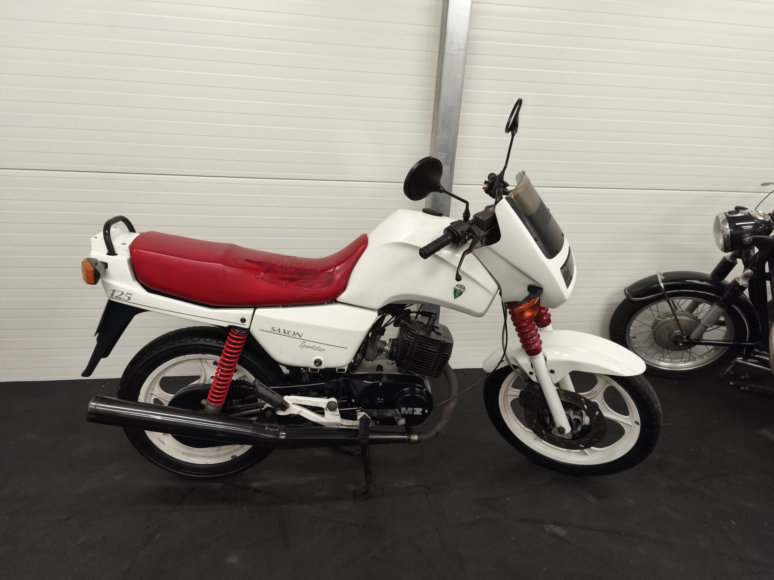 MuZ Saxon 125 Sportstar z dokumentami (MZ ETZ 125) - obrazek 4