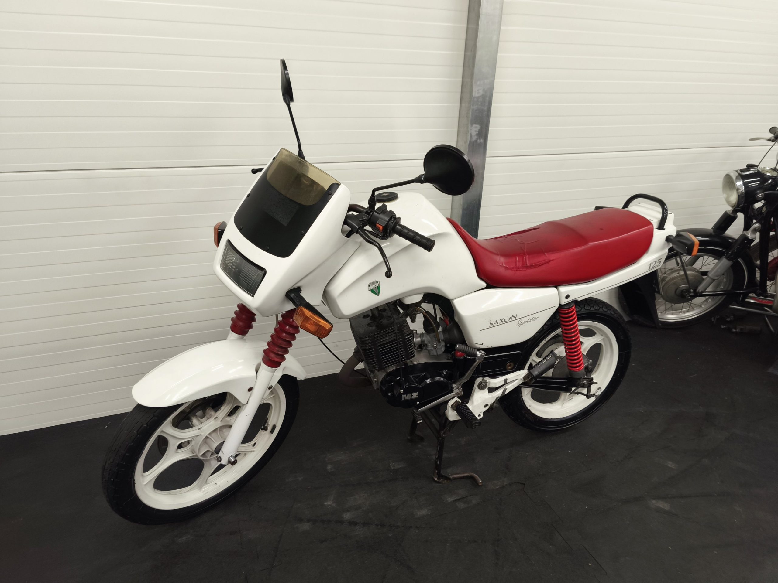 MuZ Saxon 125 Sportstar z dokumentami (MZ ETZ 125) - obrazek 2