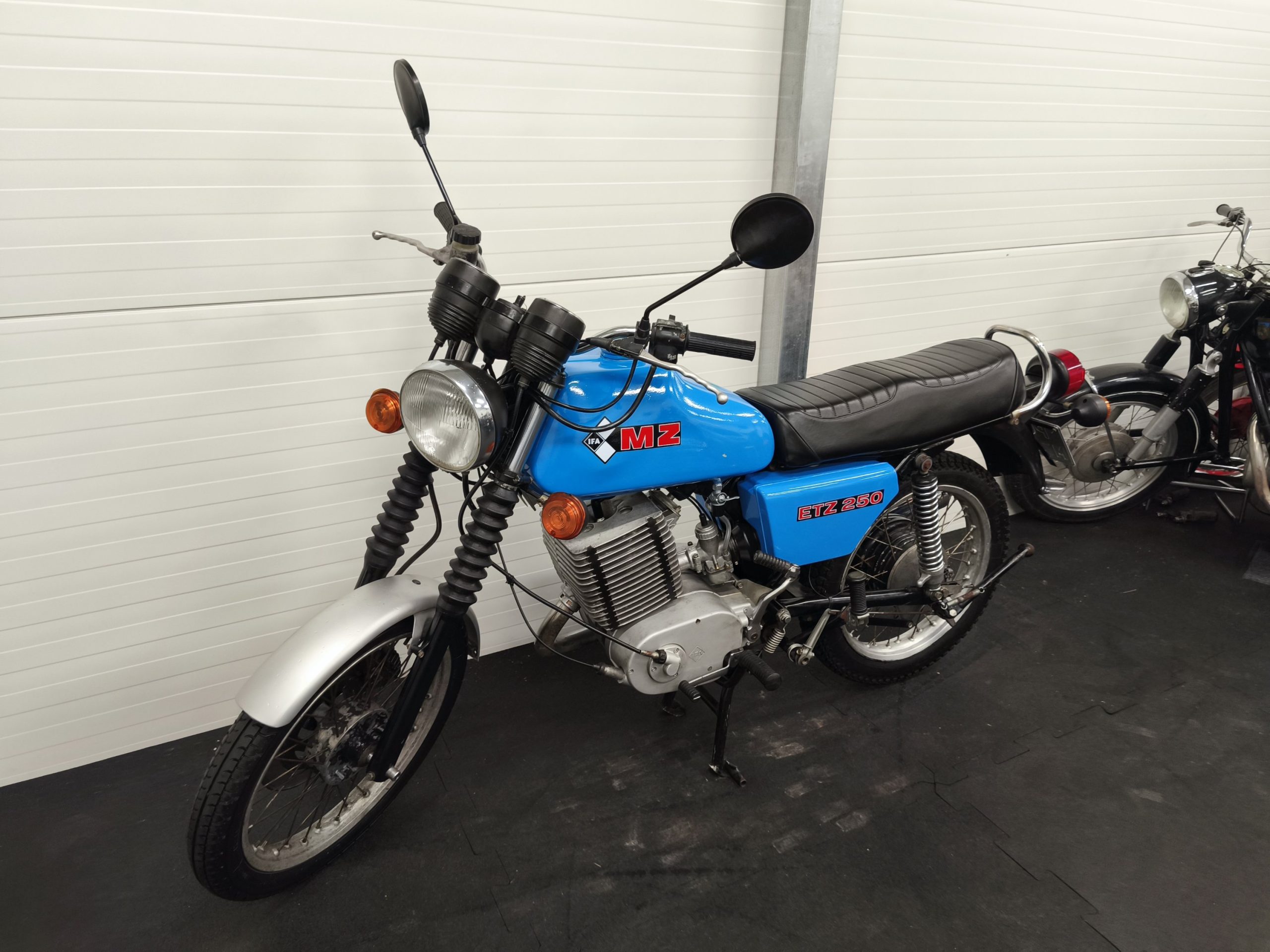 MZ ETZ 250 z dokumentami - niebieska. - obrazek 5