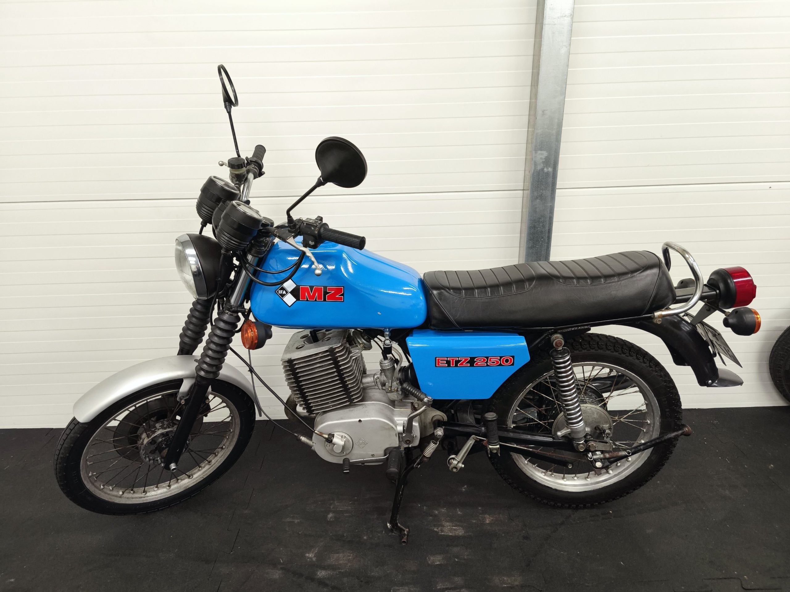 MZ ETZ 250 z dokumentami - niebieska. - obrazek 4