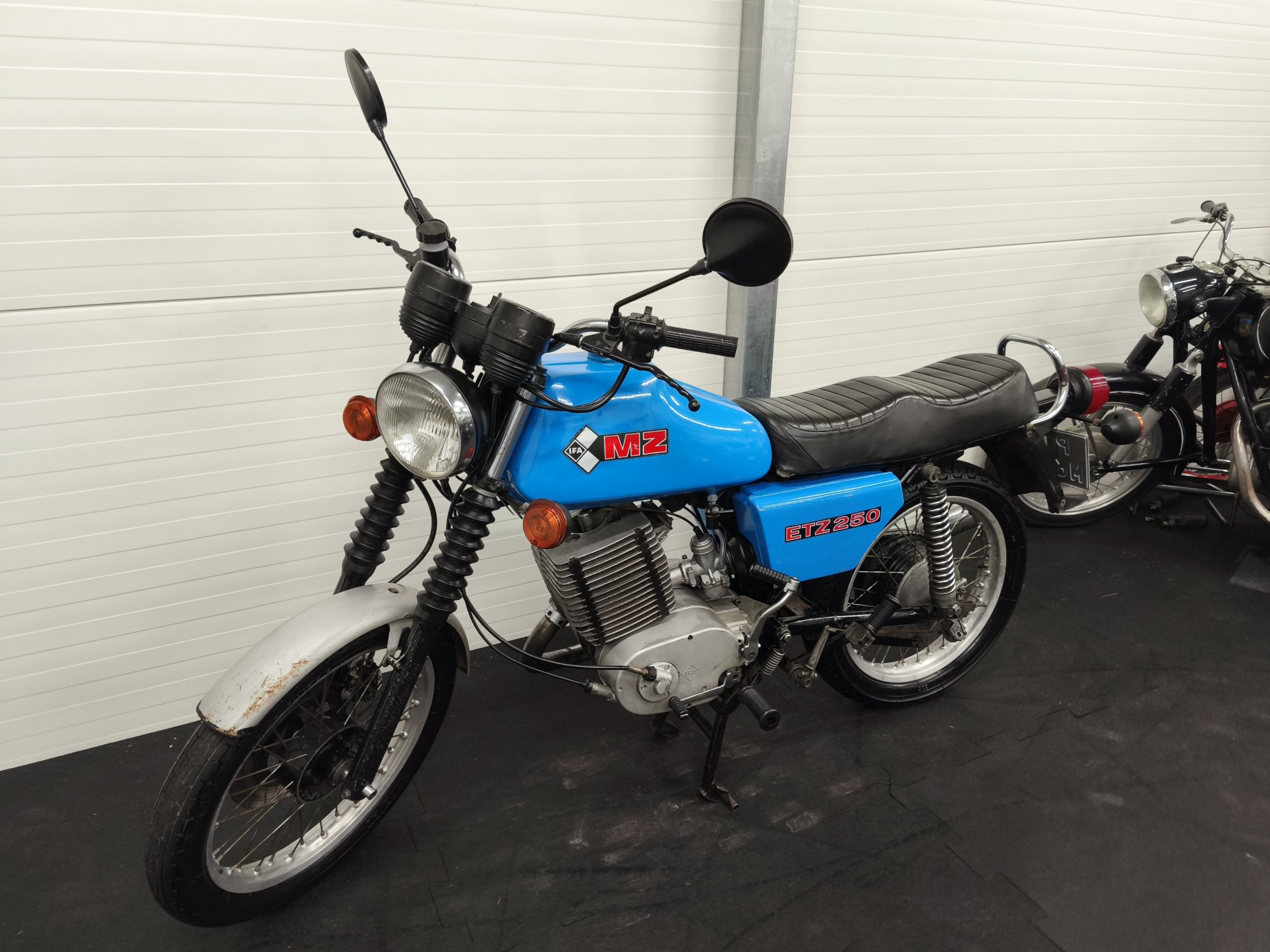 REZERWACJA - MZ ETZ 250 z dokumentami - niebieski lakier. - obrazek 5