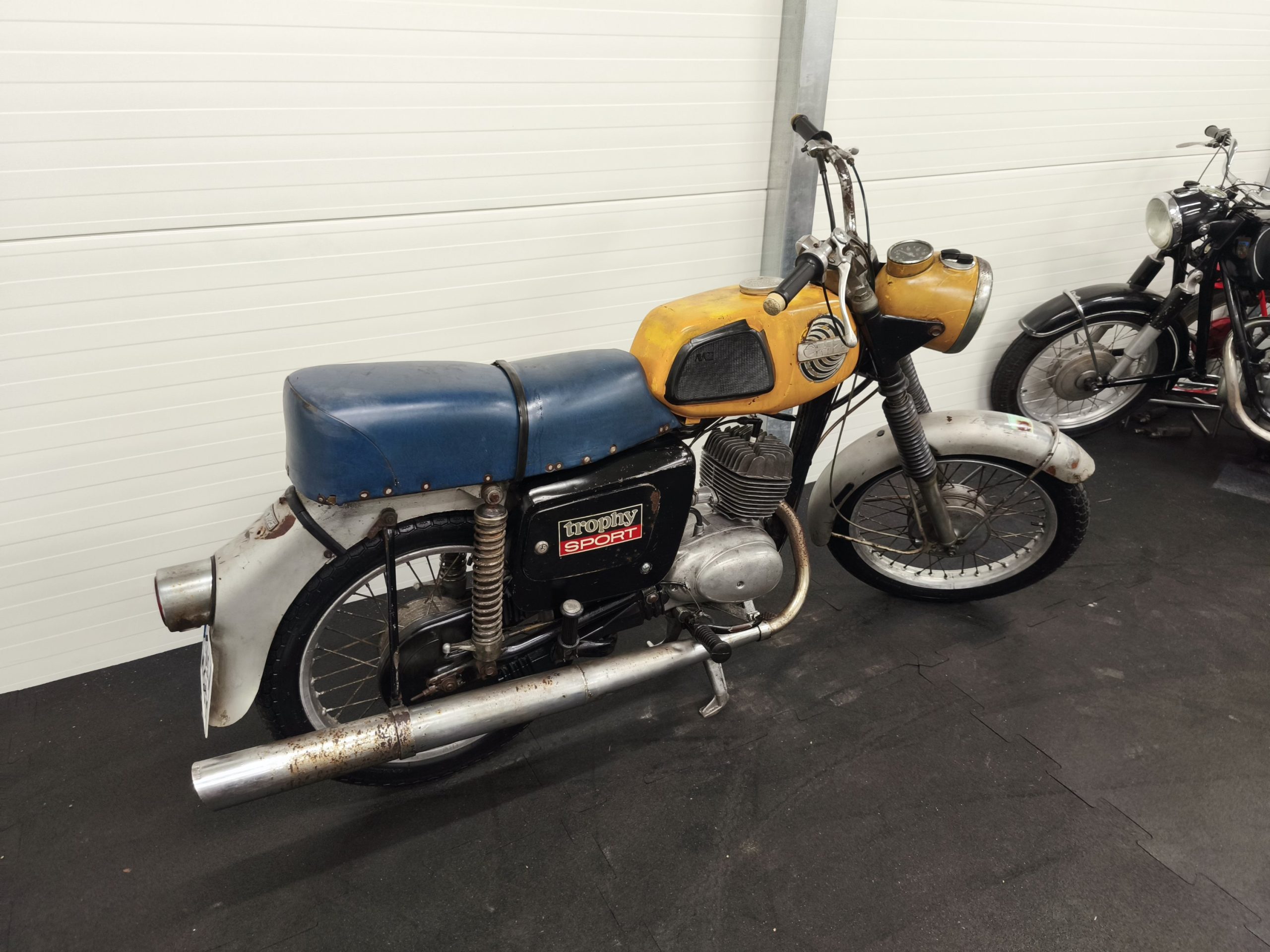 MZ ETS 125 z dokumentami - obrazek 3