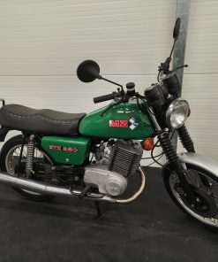 Alternative view of MZ ETZ 250 z dokumentami